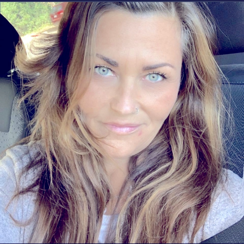 Meet your Posher, Tiffany